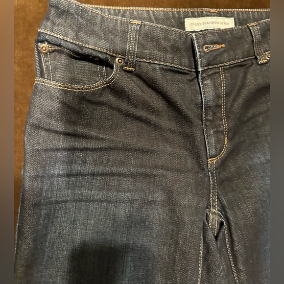Chicos Platinum Denim Ultimate Fit Slim Leg Dark Blue faded SZ. 0 In Great Cond - Picture 4 of 11